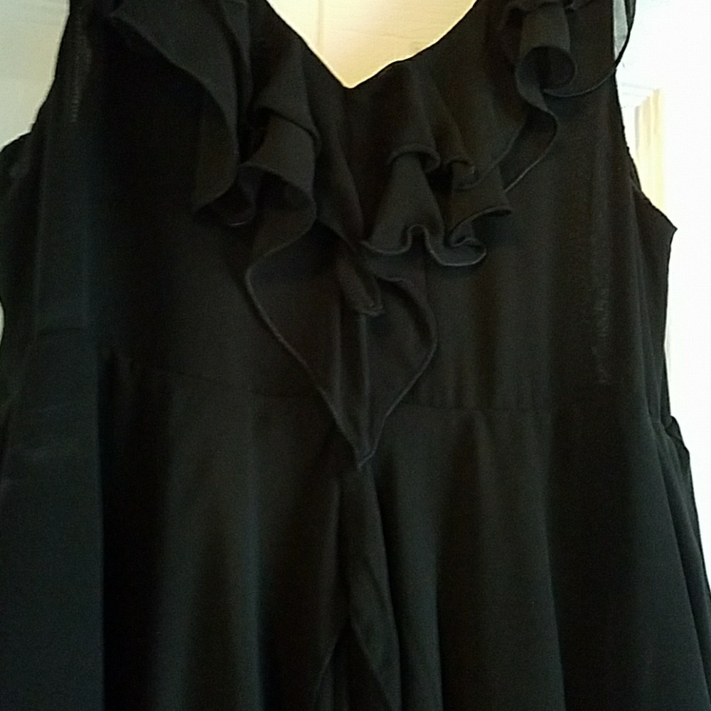 Dress - Picture 3 of 3